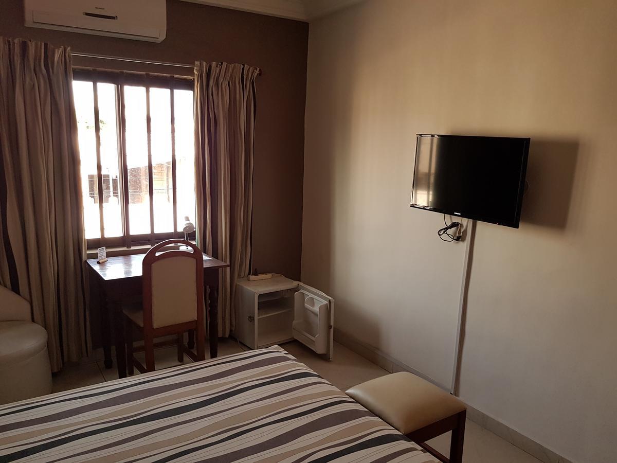 Acropole Hotel Cotonou Bagian luar foto