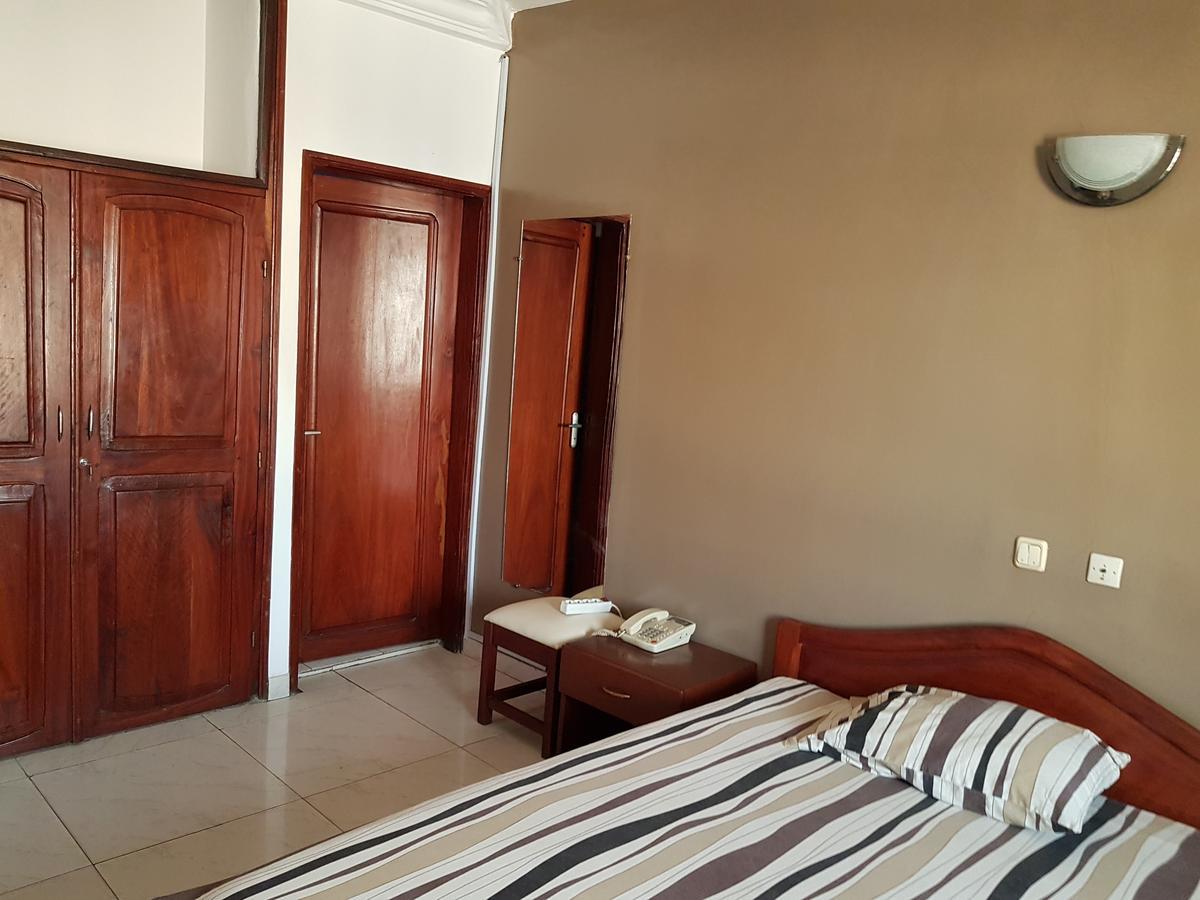 Acropole Hotel Cotonou Bagian luar foto