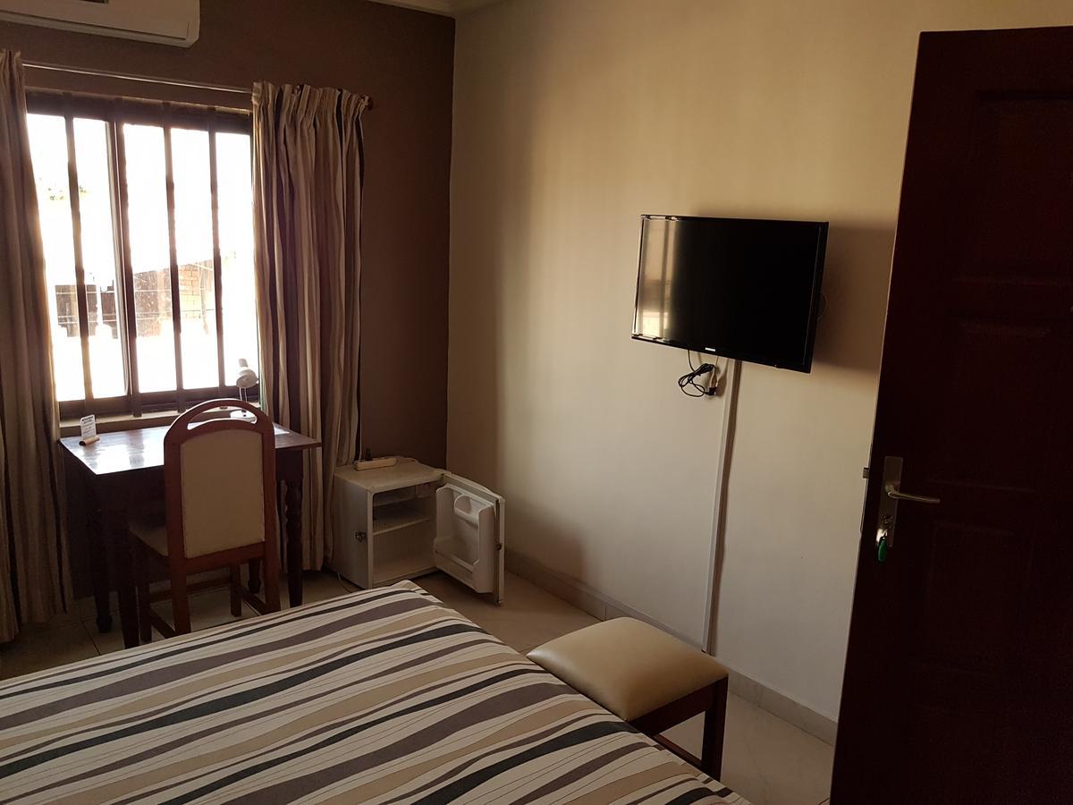 Acropole Hotel Cotonou Bagian luar foto