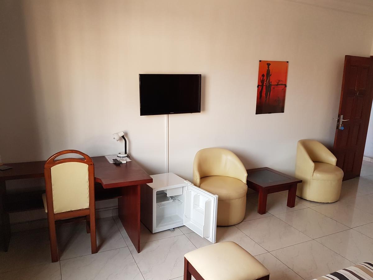 Acropole Hotel Cotonou Bagian luar foto