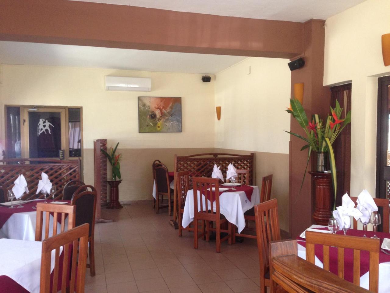 Acropole Hotel Cotonou Bagian luar foto